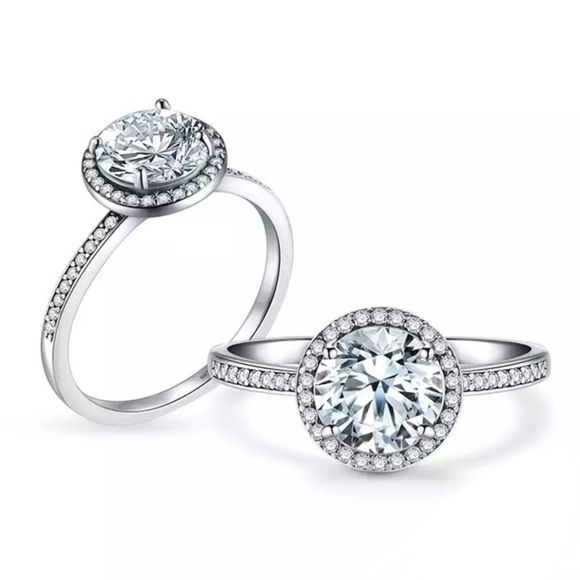 925 Sterling Silver Vintage Round Cubic Zirconia Ring - Picture 1 of 5